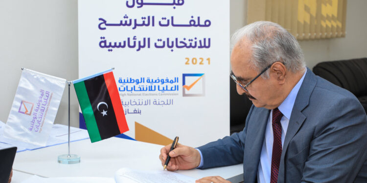 حفتر يعلن من بنغازي الترشح للانتخابات الرئاسية