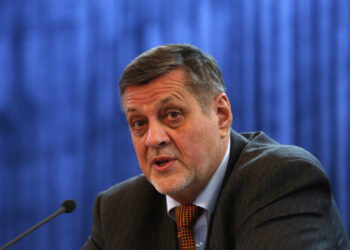 كوبيش يؤكد أهمية حماية نزاهة الانتخابات ونقل السلطة الحالية لأخرى منتخبة