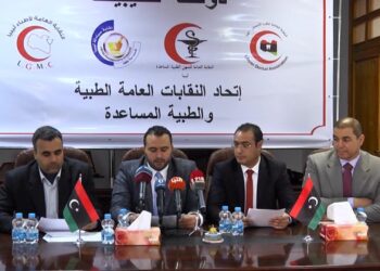 نقابة الأطباء توقف الإضراب بعد وعود بزيادة مرتبات الأطقم الطبية 100%