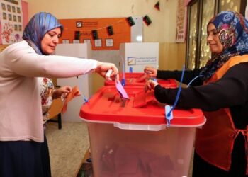 في ظل الامتناع عن إعلان تأجيل الانتخابات.. ما السيناريوهات المطروحة لما بعد 24 ديسمبر؟