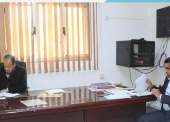 وزير الصحة يبحث تقارير حول مدى إقبال المواطنين على تلقي اللقاحات