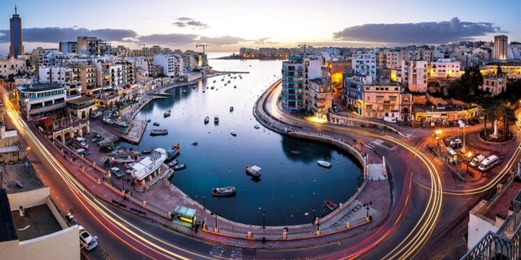 لجنة العقوبات الدولية تشكف تورط شركات مالطية في تهريب الوقود الليبي