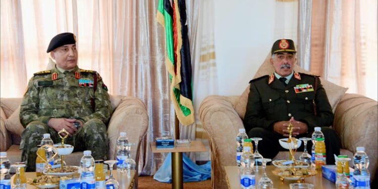 رئاسة الأركان: الحداد والناظوري بحثا الابتعاد عن عسكرة الدولة وتسييس المؤسسة العسكرية وبدء توحيدها