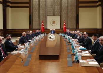 وفد من مجلس النواب برئاسة النويري يجتمع مع أردوغان في أنقرة