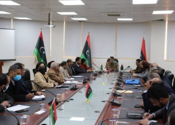 وزير التعليم المكلف يؤكد ضرورة وضع خُطة تضمن السرعة في طباعة الكتب المدرسية