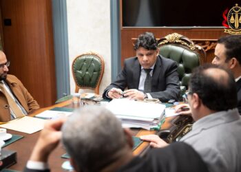 القيب يؤكد للنائب العام إنجاز إجراءات التعاقد وتحديد زمن لطباعة الكتاب المدرسي