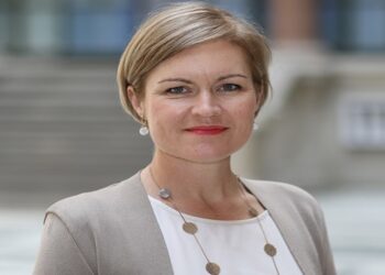 مجلس النواب  يعتبر السفيرة البريطانية لدى ليبيا شخصا غير مرغوب فيه