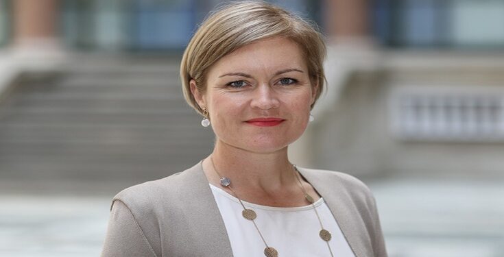 مجلس النواب  يعتبر السفيرة البريطانية لدى ليبيا شخصا غير مرغوب فيه