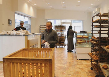 نقيب الخبازين يحمل الحكومة مسؤولية ارتفاع سعر رغيف الخبر