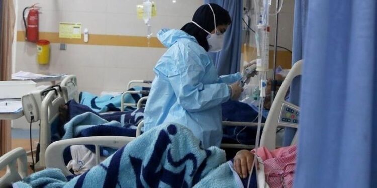 12 حالة وفاة و916 إصابة جديدة حصيلة كورونا السبت