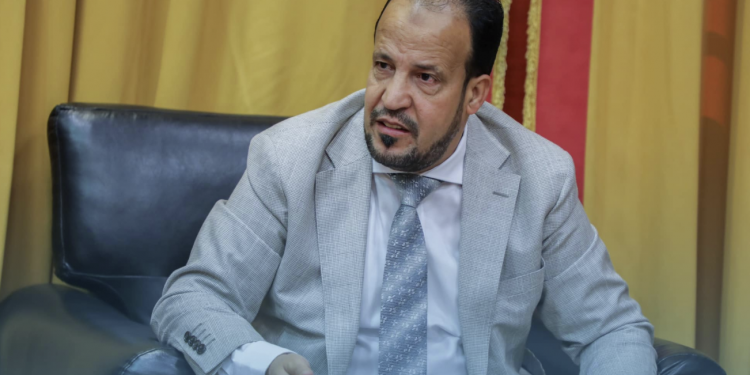 النائب العام يوضح ملابسات حبس وزير الصحة