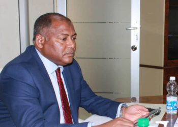 وزير المالية المكلف يدخل قائمة المطلوبين للنائب العام للتحقيق بعد وزيري الثقافة والتعليم