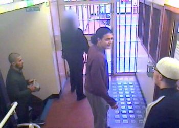 إدانة ثلاثة أشخاص بينهم ليبي في الاعتداء على  ضابط  بريطاني