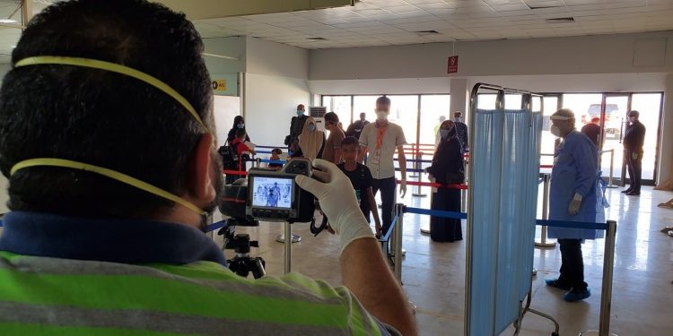 مركز مكافحة الأمراض يحدث بروتوكول المسافرين والقادمين لليبيا