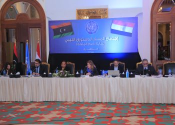 اتفاق يمهد الطريق لصياغة الدستور وإجراء الانتخابات