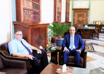 تقرير المصرف المركزي.. عجز قياسي وتآكل للاحتياط الأجنبي