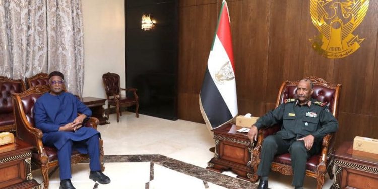 من السودان ..باتيلي يبحث انسحاب المرتزقة