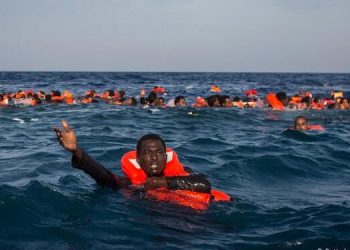 اتهام خفر السواحل الليبي بمنع إنقاذ مهاجرين.. والاتحاد الأوروبي يريد تفسيرات