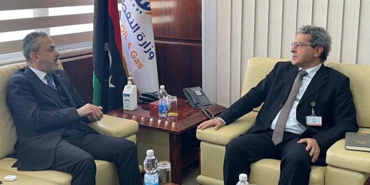 وزارة النفط تكشف كواليس خلافها مع مؤسسة النفط