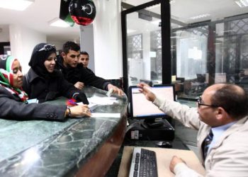 تعديل سعر الصرف في ليبيا ..جدال محتدم وعملة مهزوزة