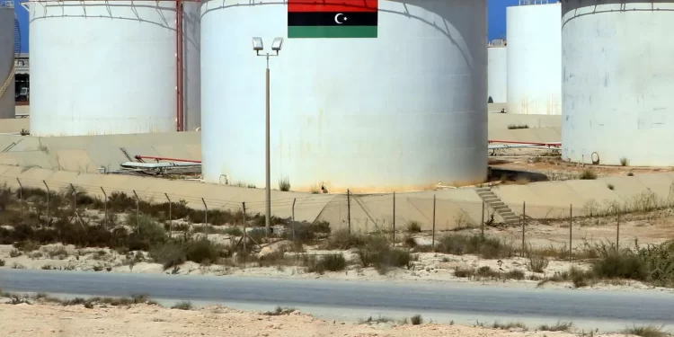 النائب العام يطلق حملة كبيرة ضد تهريب الوقود في الجنوب.. ما التفاصيل؟