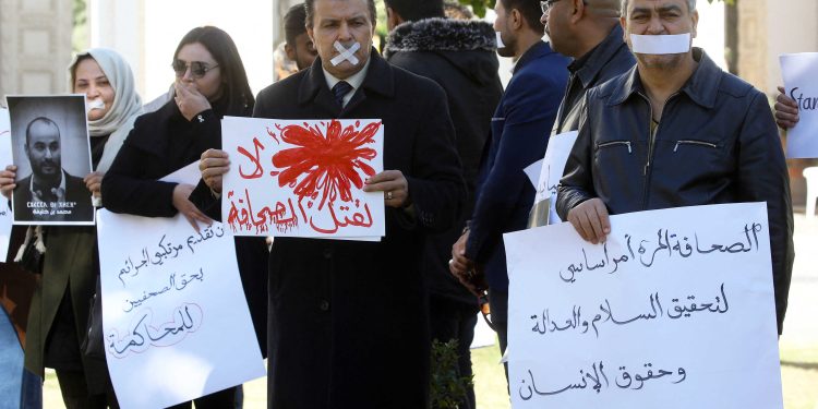 تقرير: انتهاكات عديدة تطال الصحافة في ليبيا