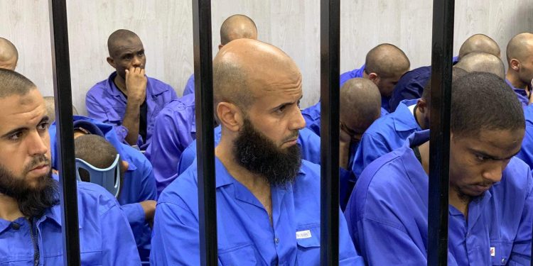 صدور عدد من الأحكام بحق منتسبي داعش.. ما التفاصيل؟