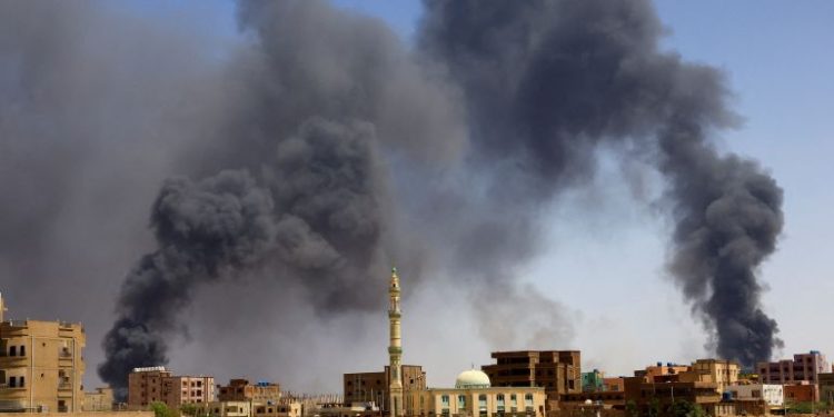 غازيني ..الوضع الهش في ليبيا قد يتأثر باستمرار المعارك بالسودان