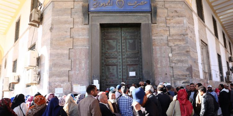 الودائع المصرفية ..بين الحماية والإضرار