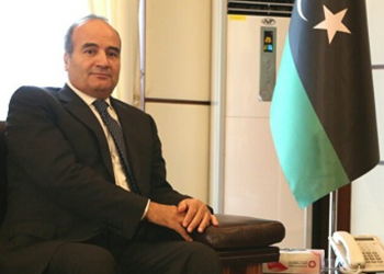 خارجية الحكومة الليبية.. رفض التدخلات الخارجية وتشديد على آلية توزيع الإيرادات