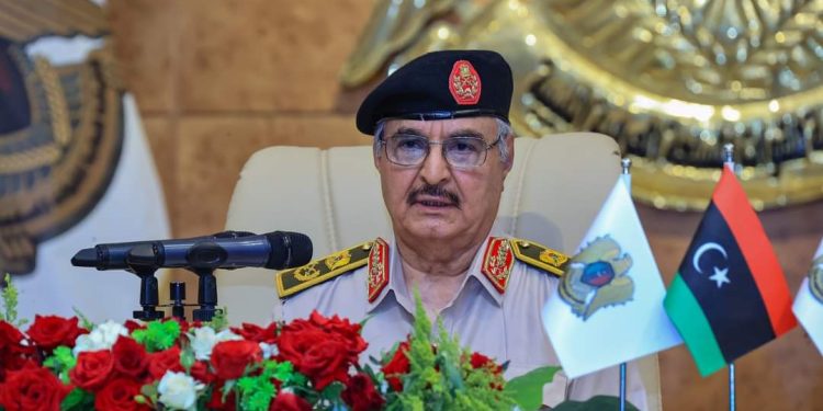 حفتر ..مهلة لأغسطس لإدارة العائدات المالية وقواتنا على أهبة الاستعداد