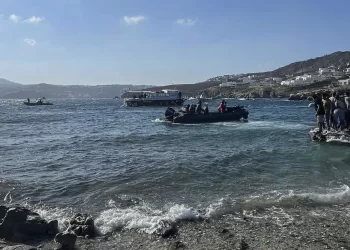 غرق سفينة مهاجرين باليونان..مطالبات حقوقية بتحقيق موثوق