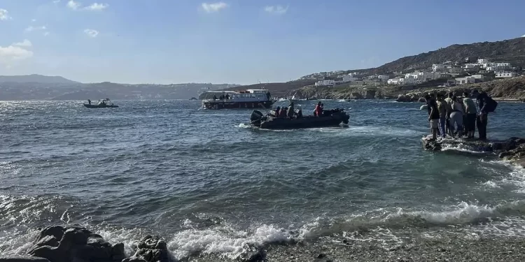 غرق سفينة مهاجرين باليونان..مطالبات حقوقية بتحقيق موثوق