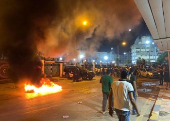 منظمة رصد الجرائم تؤكد لـ أبعاد توثيق حالات اعتقال تعسفي وإخفاء قسري طالت متظاهرين في طرابلس وبنغازي