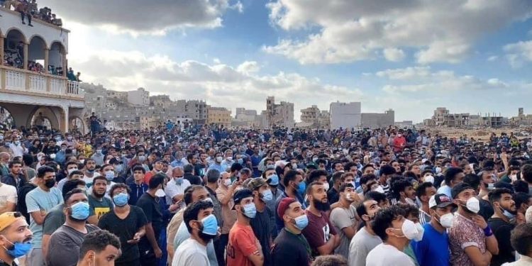 أهالي درنة.. مطالبات ملحة بالتحقيق في الكارثة وإعادة الإعمار