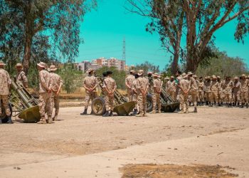 ماهدف التحركات العسكرية بالمنطقة الغربية؟