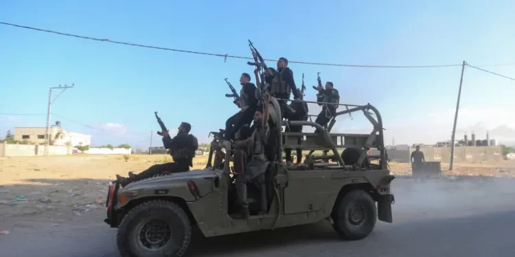 الحزب الديمقراطي: ضرورة تبني قرارات وقوانين تعترف بفصائل المقاومة الفلسـطينية