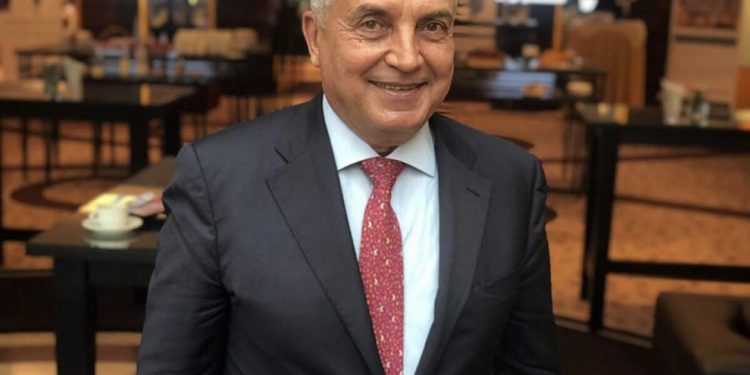 حسني بي لـ أبعاد: يجب الاستبدال الكلي لنظام الدعم الحالي لتحقيق عدالة التوزيع ولإخراج الليبيين من الوضع الاقتصادي السيئ