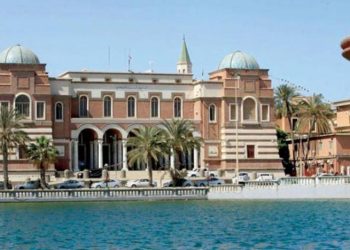 وكيل وزارة المالية لـ أبعاد: العجز بلغ مليارات الدولار على الرغم من استقرار النفط