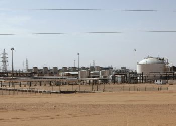 أبوشريعة لـ أبعاد: سنُضطر لقفل حقل الشرارة النفطي في حال عدم استجابة الحكومة لمطالبنا وتوفير الخدمات للجنوب