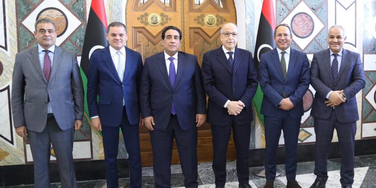 اجتماع واحد وأرقام مختلفة.. المصرف المركزي ينشر تفاصيل مخالفة لما ذكرته الحكومة حول قيمة الاعتمادات