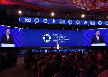 قمة الطاقة في طرابلس ..غياب الشركاء وأزمات تعصف بقطاع النفط