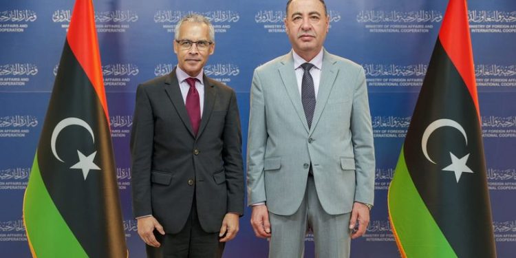 مصدر حكومي: المنفي يطالب الدبيبة بسحب تكليف الطاهر الباعور بتسيير وزارة الخارجية