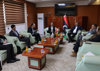 الحكومة في طرابلس تبحث مع تونس تسديد الديون المتراكمة