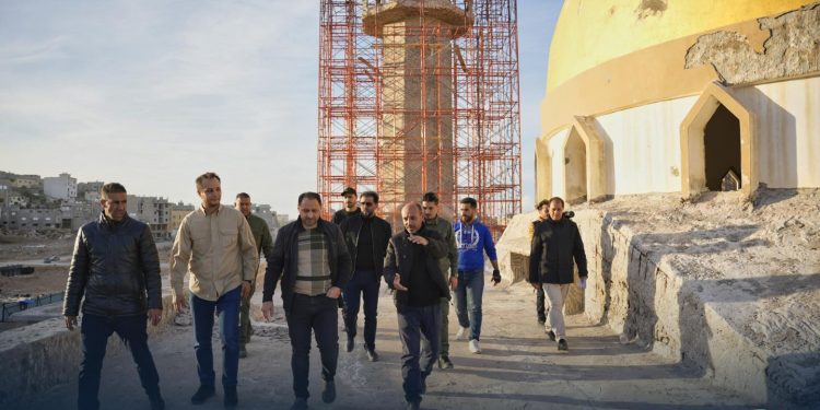 رئيس الحكومة في بنغازي والمدير التنفيذي لصندوق إعمار درنة يتفقدان عددا من المواقع بغرض صيانتها