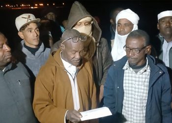 محتجون يغلقون حقلي الشرارة والفيل