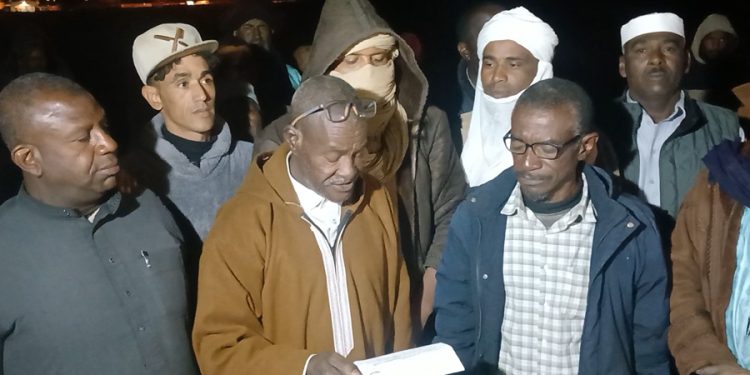 محتجون يغلقون حقلي الشرارة والفيل