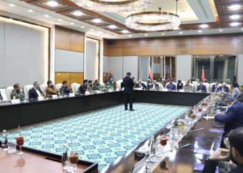 باتيلي يبحث مع قادة أمنيين وعسكريين ضمان الاستقرار في ليبيا