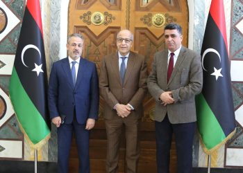 اجتماع موسع لزيادة إنتاج النفط ومعالجة آلية توريد المحروقات