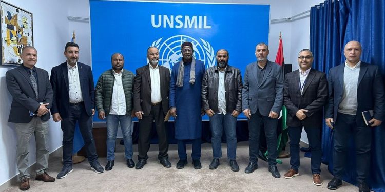 قيادات من مصراتة تبحث مع باتيلي تشكيل حكومة جديدة لقيادة الانتخابات